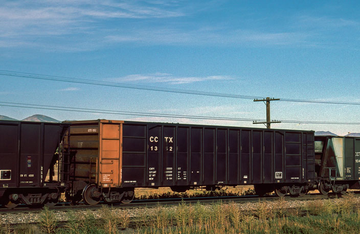 CCTX 1352 on BN/ATSF Joint Line at Louviers CO. 09.19.2086. (Coleto Creek TX, mtys).