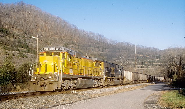 Late in the afternoon CREX 9043 and CSX 4534 departed west with 127 loads of coal on T941-18.