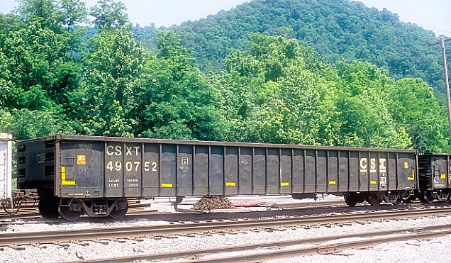 CSX 490752 has a ld. lmt. of 191,000 and a volume of 3224.