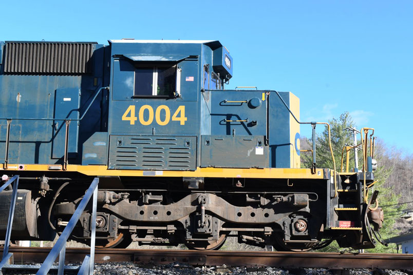 CSX 4004.