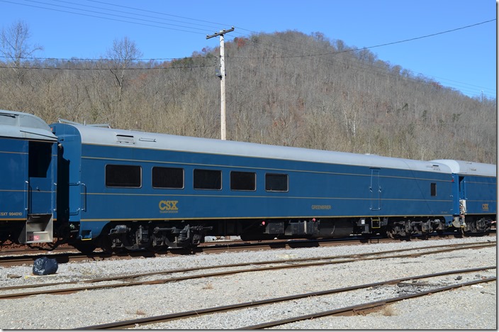CSX bus car 994319 “Greenbrier” is used as a diner.