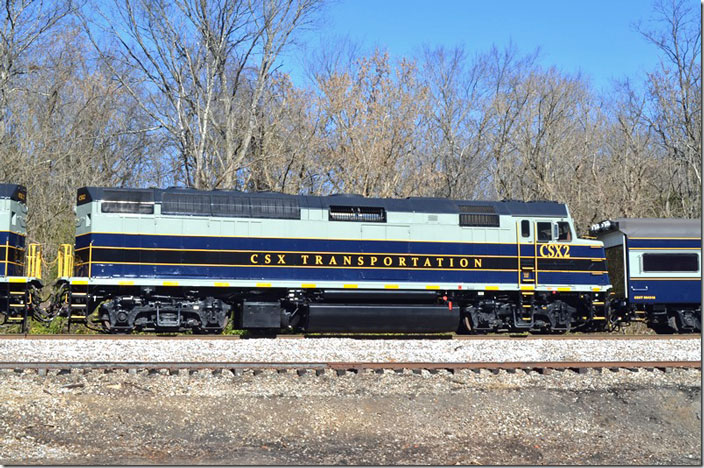 All of the F40s came from Amtrak. These units vary in length, and I’m not sure why. CSX 2 F40PH-2. St Paul VA