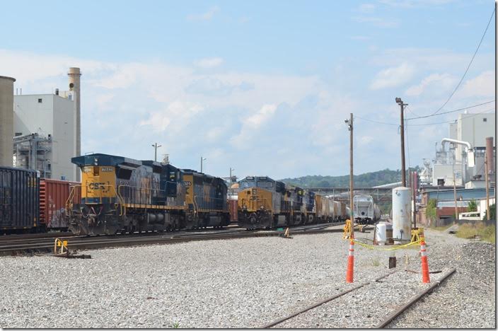 Kingsport TN is pretty much the end of the line now coming from the south. CSX 7843-4025 and 3239 congregate near the yard office. The 3-unit set may be the ones to take Q696 south to Bostic in the evening.
