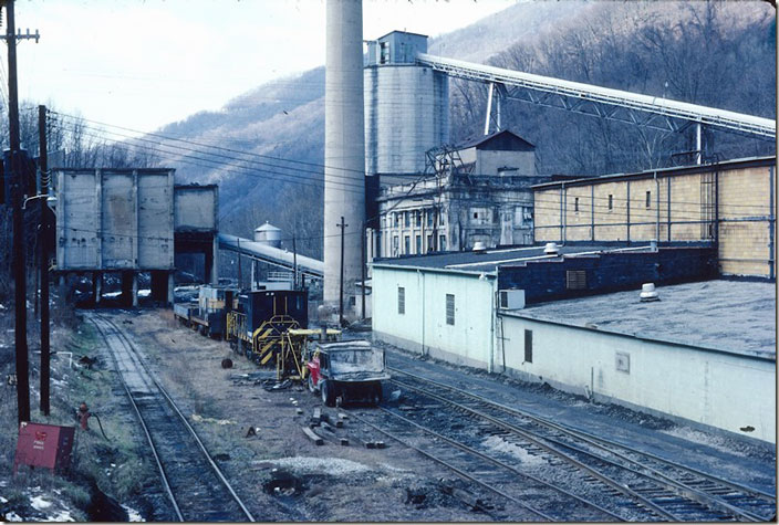 View of the tipple, power house, and concrete coal storage silo looking north. Lynch. 01-31-1987.