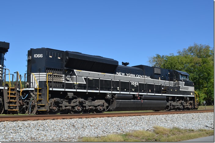 NS SD70ACe 1066. Fort Payne AL. View 2.