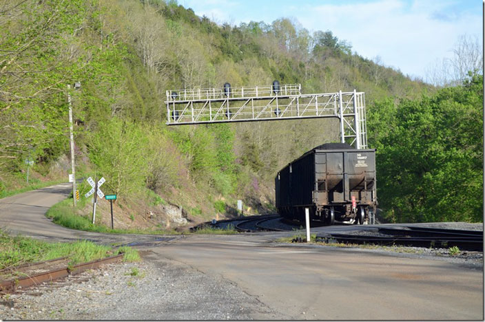 The track on the left is the connection with the former Clinchfield. Obviously no interchange takes place here now, but prior to the mergers it was used a lot for coal and freight. NS 4215. Boody VA. 04-26-2022.