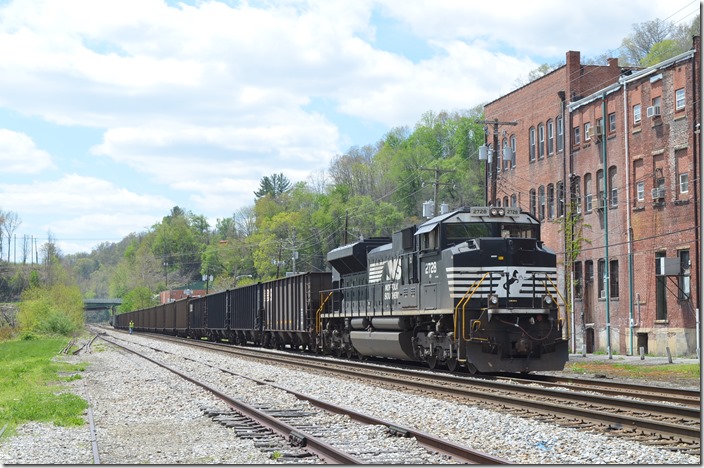 NS 2728 with mine run U55 waits for the conductor to get back to the engine before departing Appalachia with a short train of empties. Appalachia VA. 04-27-2015.