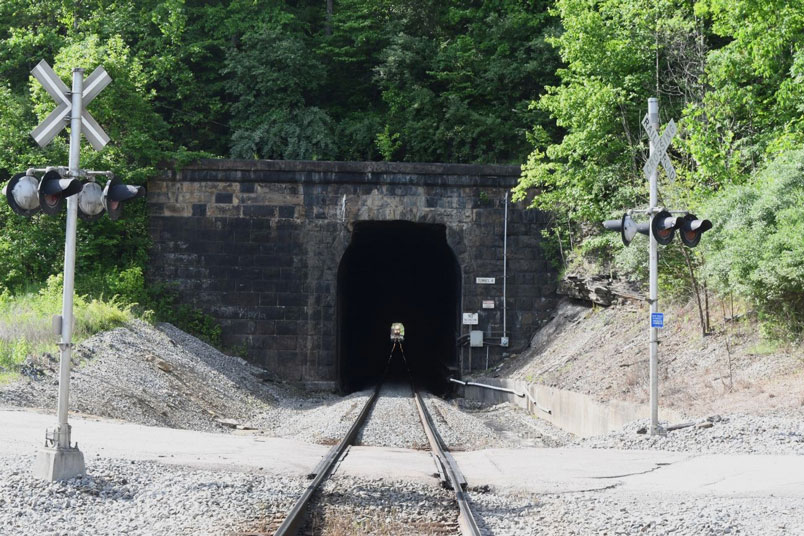 A light at the west end of Tunnel #4.