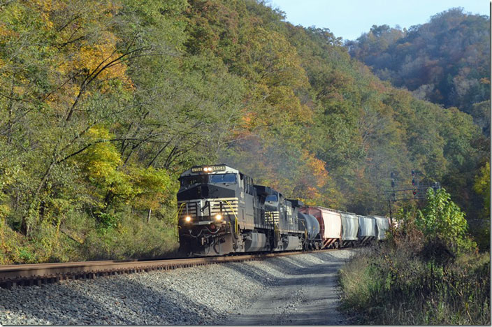 NS 4154-9572 are w/b at Beech Creek WV with 353-04 (Linwood-Portsmouth). Today they have 58 loads and 100 empties.