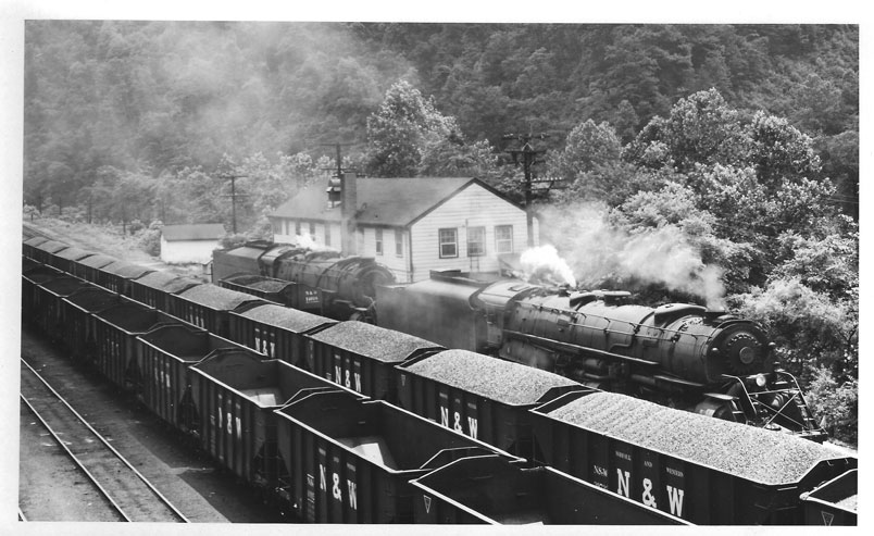 No. 2200 was the last Y-6b when it was built in 1952 by the Roanoke shop. No. 2147 was a Y-6 built in 1942.