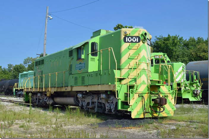 RRC 1001 GP7 came from Peabody Coal. “IT” on the rear flank may be Illinois Terminal. They had a similar paint scheme. Near Boonville IN.