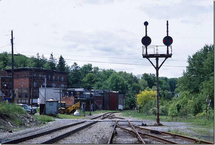 BPRR signals looking south at Mt. Jewett PA. CP Mt. Jewett was the south end of a controlled siding. 06-04-2009.