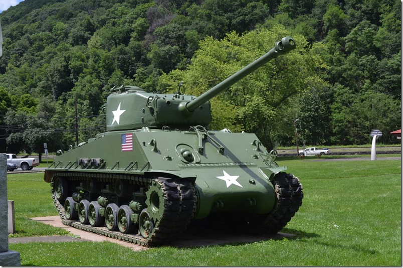 There was no restaurant in town, so we bought sandwiches, etc. at the Lingles Food Store and went to the adjacent park to eat. This is a well preserved M-4 Sherman tank with a 76 MM gun. Renovo PA.