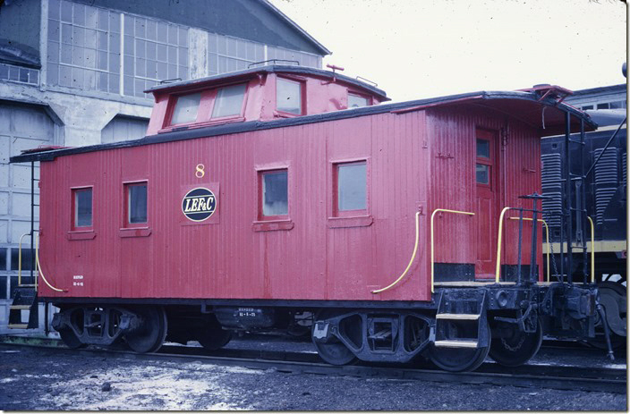 LEF&C cab 8, ex-P&S. Clarion PA. 05-09-1972.