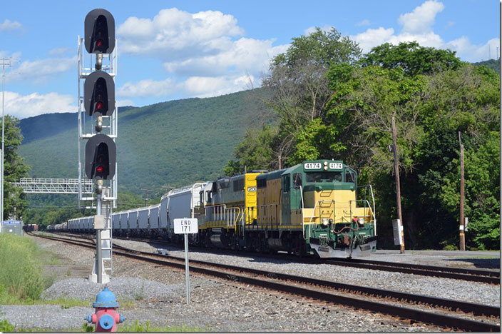 NBER departs with 19 cars. Lock Haven. NBER 4174-NSHR 2004.