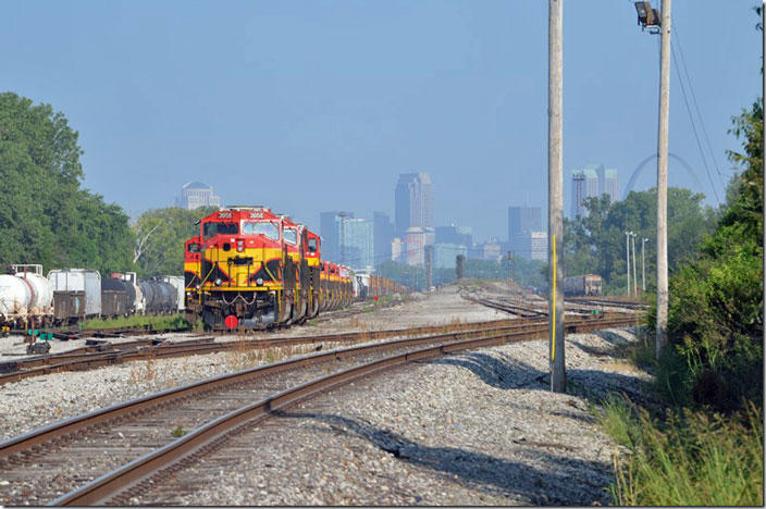 There appears an inactive hump in the distance. Considering this was metropolitan St. Louis I didn’t wander away from the crossing down into the yard. I wanted to resume my mission of seeking out photo locations for the “Big Boy.” KCS 3958. View 3. E St Louis IL.