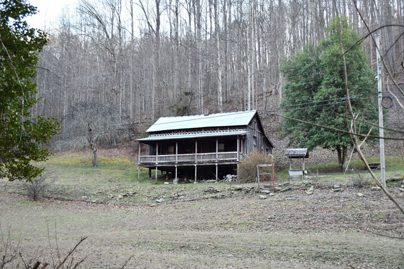 Loretta Lynn's homeplace in Butcher Hollow above the site of No. 155.