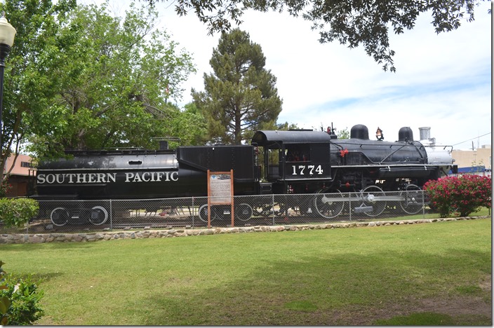 Most locomotives used in the desert southwest were oil burners. SP 1774. View 8. Globe AZ.