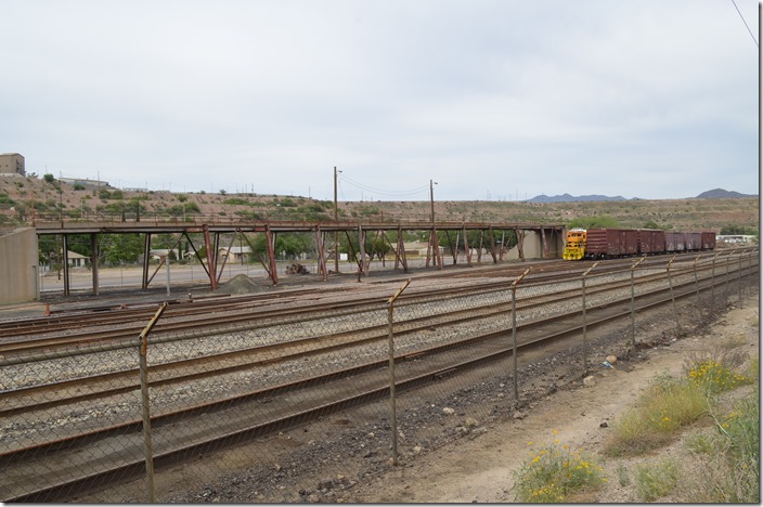 Arizona Eastern yard looking northeast. AZER B40-8 4010 in background. I don’t know what the loading trestle was used for. Miami AZ.