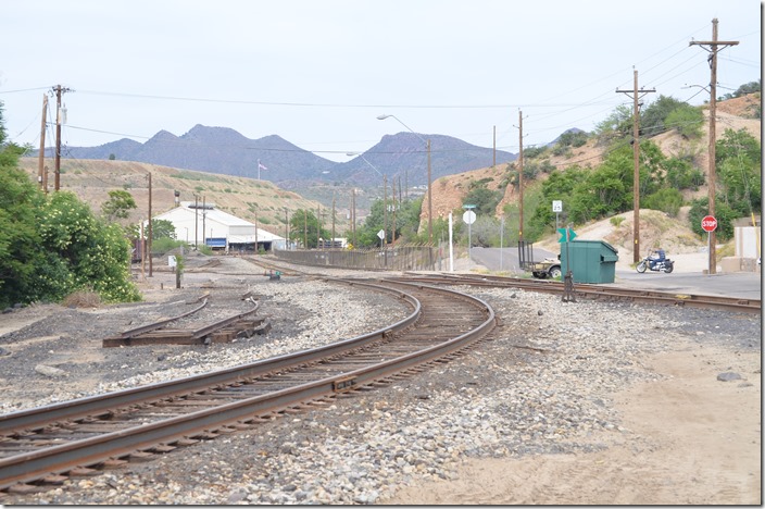 The rail up to the smelter looks fairly new! AZER junction with F-M. Miami AZ.
