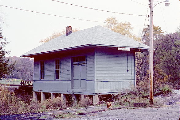 Former B&O depot and train order office at Allingdale, W.Va. Oct. 24, 1986. View 3.
