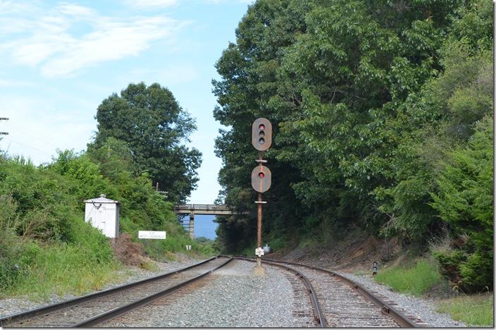 Signals at the west of Lagrange passing siding looking west. Buckingham Branch wb signal WE. Lagrange.