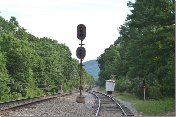 Buckingham Branch, looking east at the eb signal EE North Mountain.
