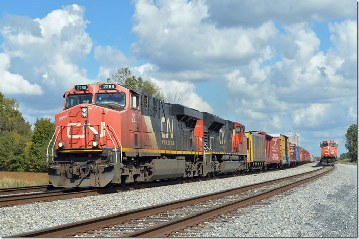CN 2288-8844 accelerates by with the reconfigured southbound freight. S Oaks TN.