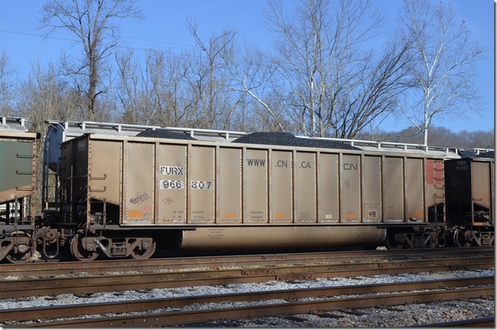 FURX tub 966807 was built at Freight Car America’s Danville IL plant in 09-2005. Shelby KY. 