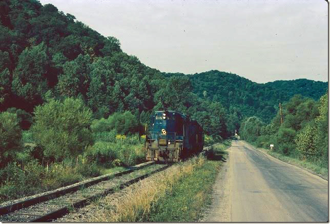 C&O 6176-6191 return to Martin Yard lite without pulling any loads. 08-1981. Dawkins Middle Crk SD.