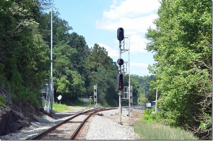 Next I went further out of town on US 550 and turned down Holcomb Rock Rd. A turn at another intersection brought me down to the railroad at Pearch. The westbound signal was green! CSX wb signal EE Pearch VA.