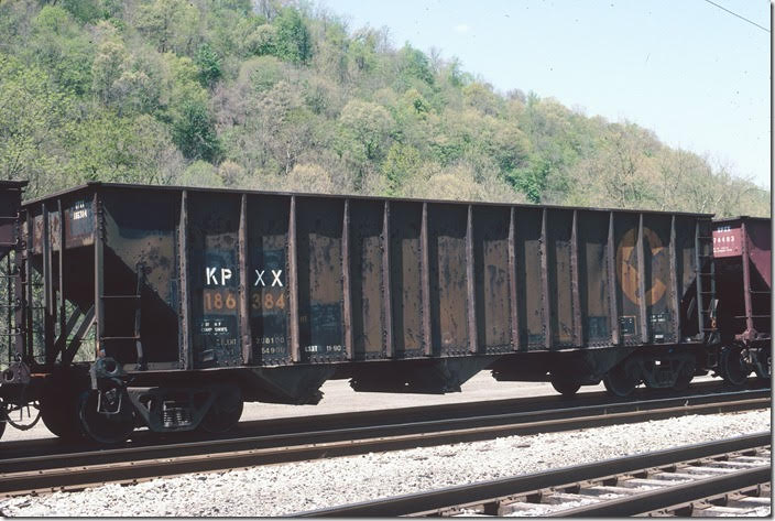 KPXX (Progress Rail Services) hopper 186384 Peach Creek WV. 04-11-1998. Ex-B&O but a Chessie standard.