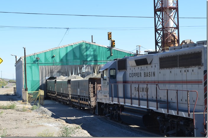 Shoving the rest of the train through the north side. CBRY 301. ASARCO dumper. Hayden AZ.