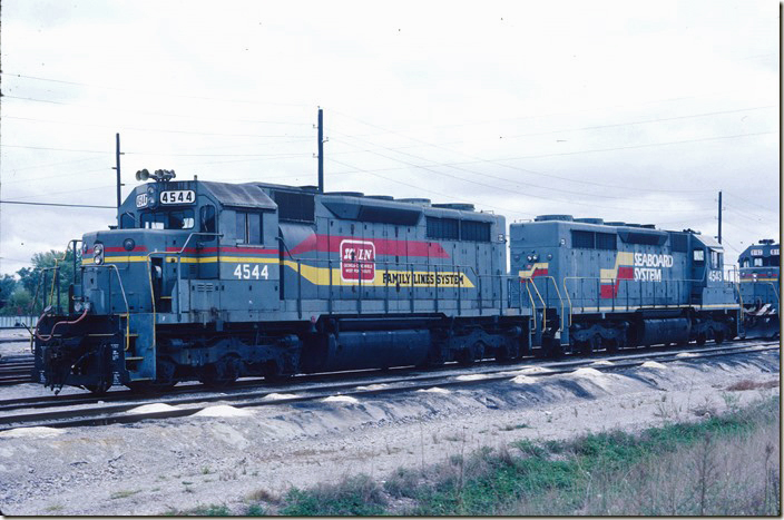 SDP35s were now the primary yard power. 10-03-1987. L&N Corbin KY.