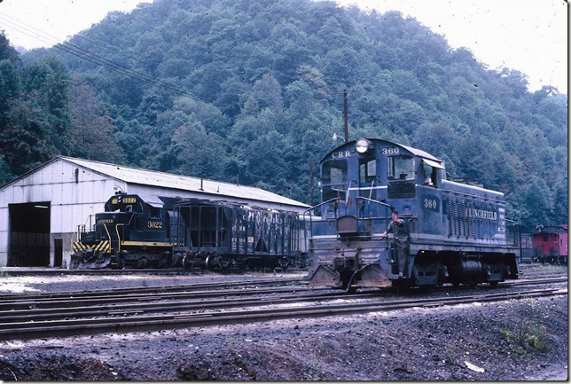 CRR 360. This NW2 was acquired from the Apalachicola Northern and used briefly at Elkhorn and Dante. 09-05-1971.