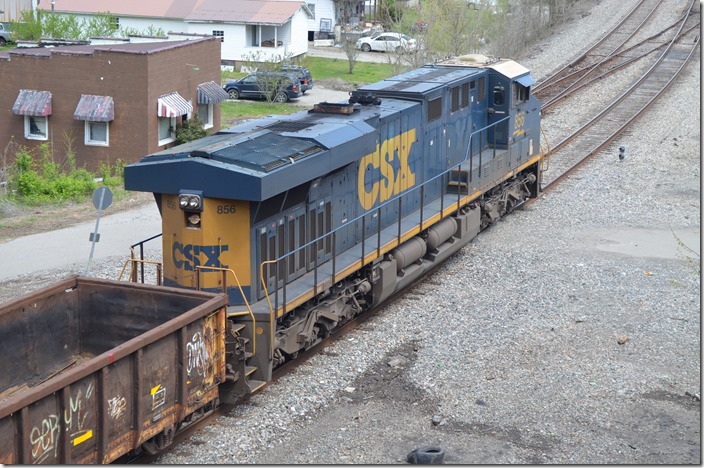 CSX DPU 856. Q692 has a DPU about a third of the time these days leaving Shelby KY for Russell. 04-05-2020.