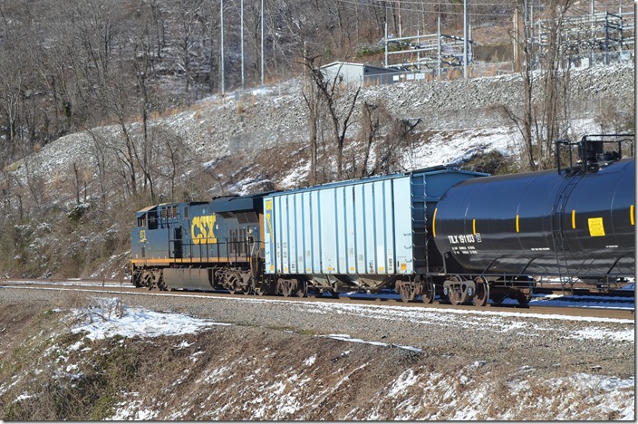 K706 has a buffer car on both ends between the engines and tankers. CSX 873 DPU. Elkhorn Yard KY.