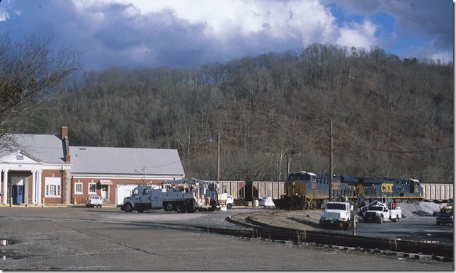 CSX 3043-844 are parked on the east leg of the wye at the former Paintsville depot. 1-11-2014.