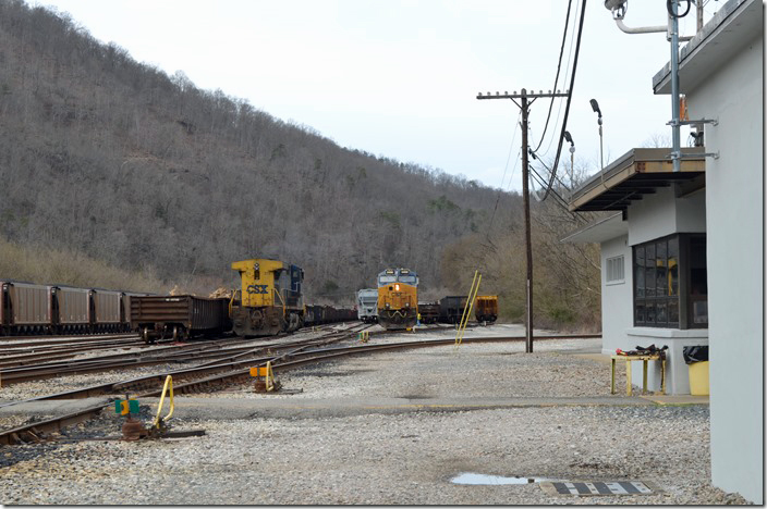 CSX 3450-7002 switch Q692-09 at Shelby on 03-11-2020. Shelby KY.