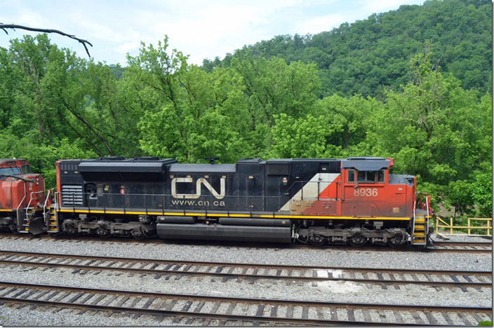 CN 8936 is a SD70M-2. Shelby KY.