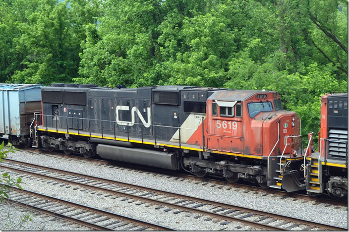 CN 5619 is a SD70I. Shelby KY.
