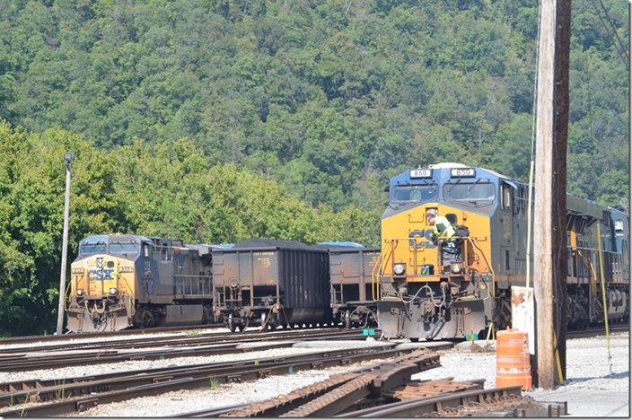 CSX 850-514. Time to grab the grips and go to Russell. R279-14 has 213. Shelby KY.