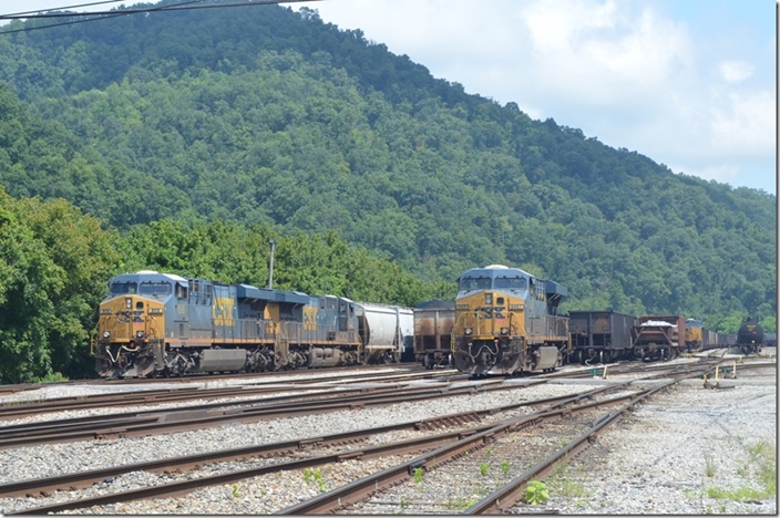 M652-15 will shortly leave west off the main line behind CSX 808-730. This day M652 has 15 load, 17 empties and is 4529 ft. in length (may have been the tonnage, I’m not sure). It didn’t have a DPU. Shelby KY. 08-17-2022.