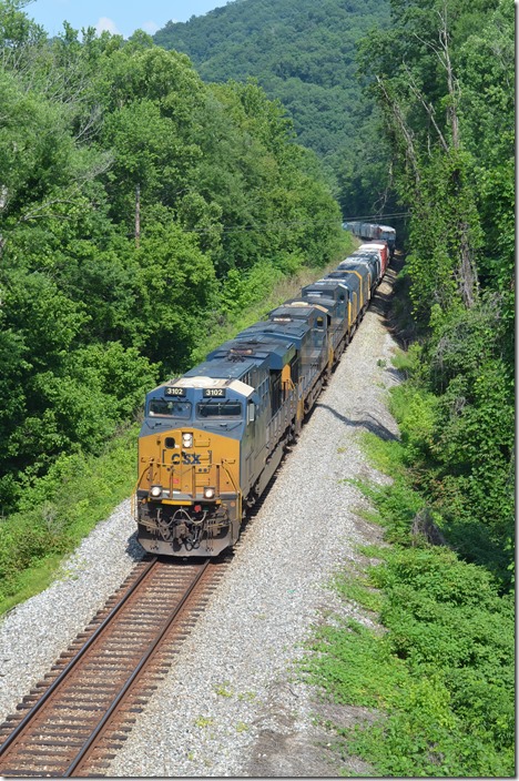 Q692-02 off the Town Branch bridge at Prestonsburg KY. Used to be a block signal down there. CSX 3102-910-59-9993-9998. 07-04-2020.