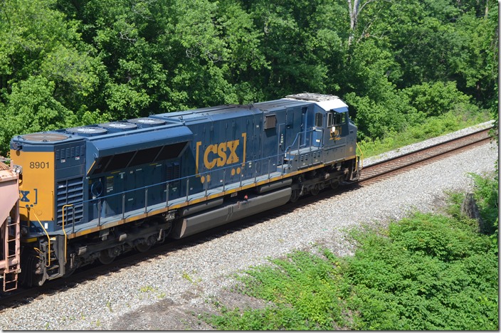 Knowing CSX’s proclivity with late EMD models, I would shoot these before they send them back to Progress Rail after the lease is up. After all the SD70ACes are gone. CSX 8901. Prestonsburg KY.