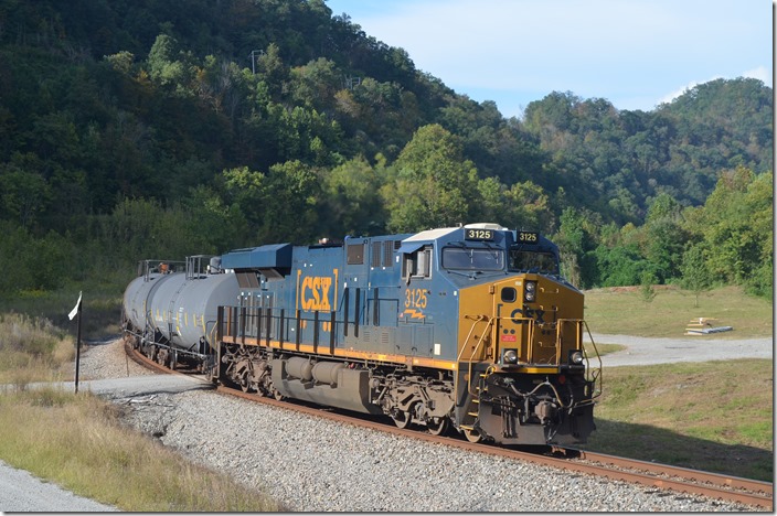 CSX 3125 DPU was doing most of the work – as usual. FO Cabin KY.