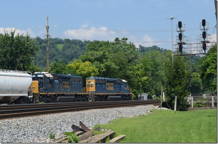 CSX 2431-8253 continue remote-controlled flat switching. Cumberland MD.