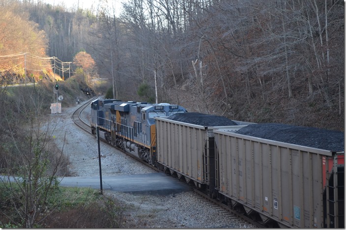 N547 gets a clear block at Yeadon. Chenowee Tunnel is just around the curve. CSX 109-3177 Yeadon. View 2.