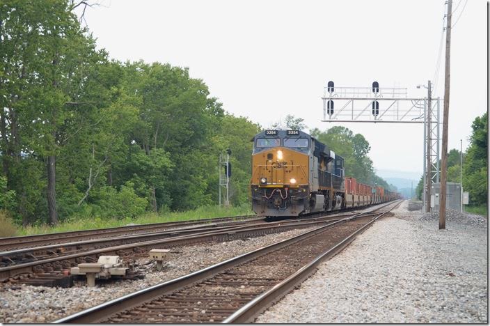 Q136-27 was leaving Cumberland as we were, but we beat him to Green Spring. Today’s single stack train (North Baltimore OH to Portsmouth VA) has CSX engines 3354-5373. Green Spring WV.