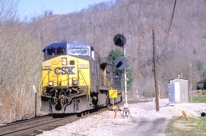 Soon CSX 170-4569 barreled by.  Unfortunately they didn't have a train!  The dispatcher said they would meet one train, but otherwise they would have a clear shot to Corbin.  Evidently CSX needed the engines and crew back in Corbin. 